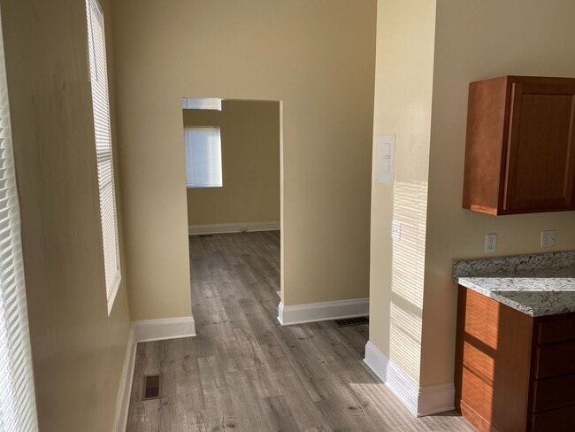 Photo - 642 Philadelphia St Unit 1F