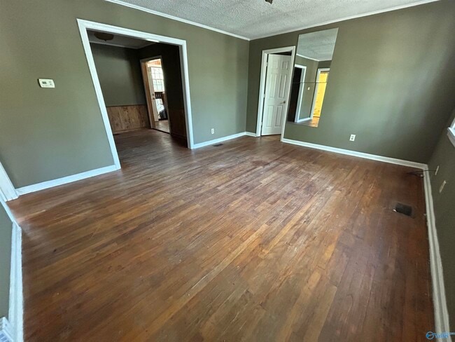 Photo - 803 Fairway Dr NW