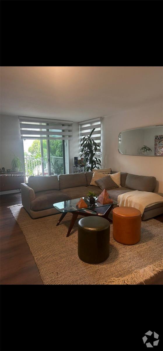Building Photo - 800 N Miami Ave Unit E-308 Rental
