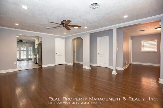 Photo - 3 BR / 2 BA Home in the Hourglass District