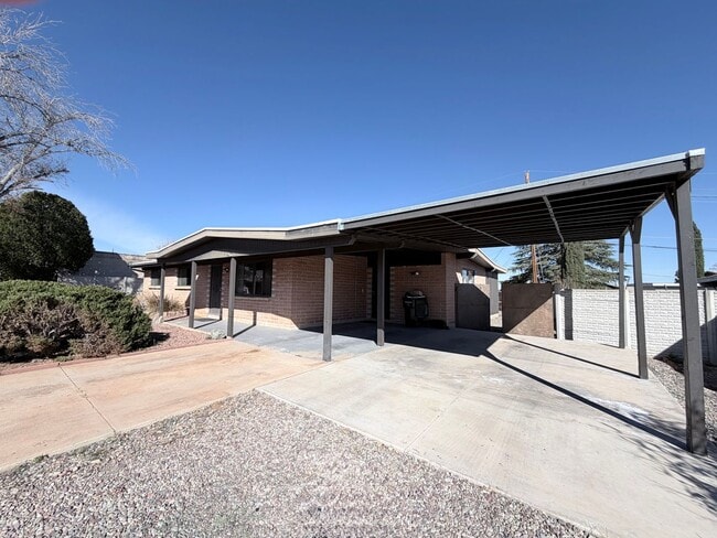 Photo - 3BR/2BA with Carport 1,958 sq.ft. rental in Sierra Vista, AZ