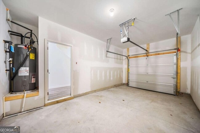 Photo - 106 Saginaw Ct