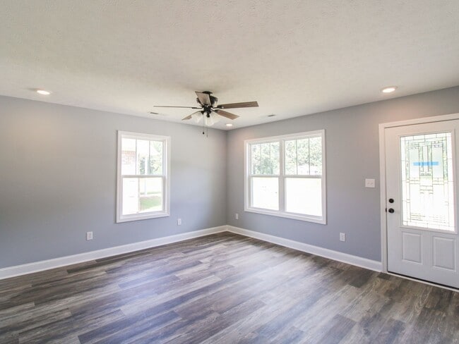 Photo - Great Quiet Duplex Location close to Athens!