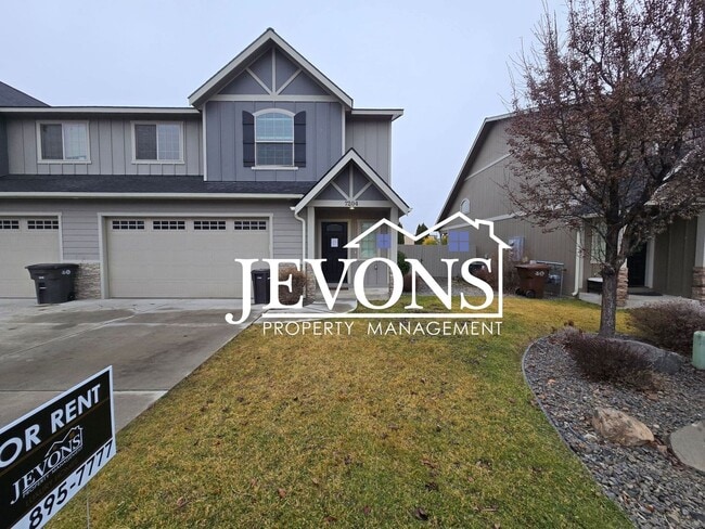 Building Photo - Charming 3 bedrooms homes with two-car garage, fully fenced backyard, minutes away from Yakima Va...