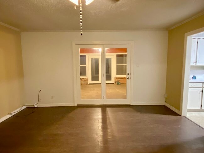 Photo - 613 NW Sandra Ln