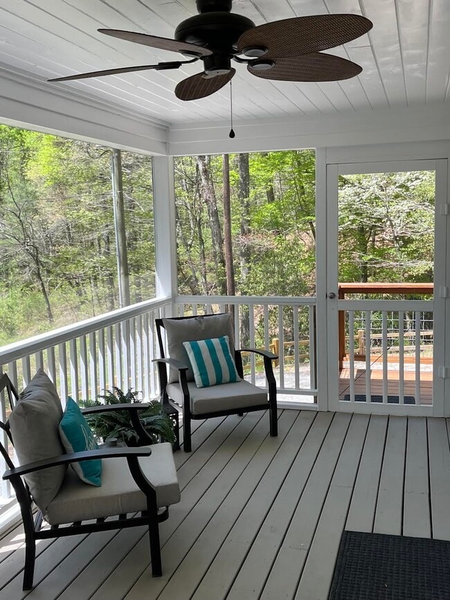 Photo - 251 Landwood Ln House