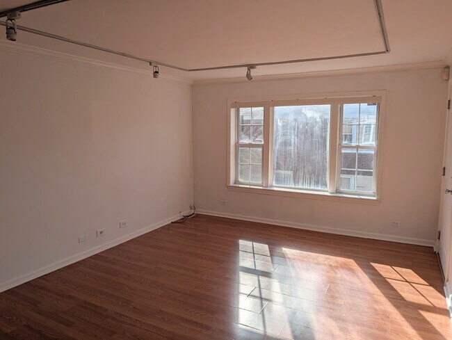 733 Dobson St Unit 3S