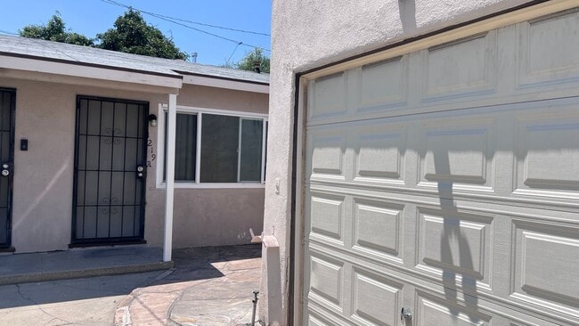Photo - 1219 S 8th St Unidad #A