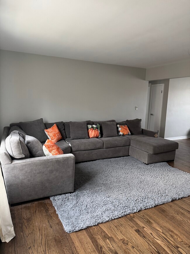 Photo - 1557 Monroe Ave Unidad # 2