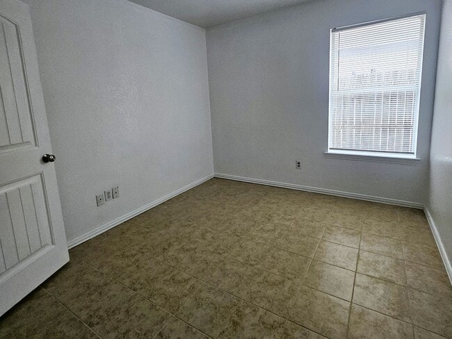 Photo - 3108 Lincoln Ave Unit 3108 Lincoln Avenue  102