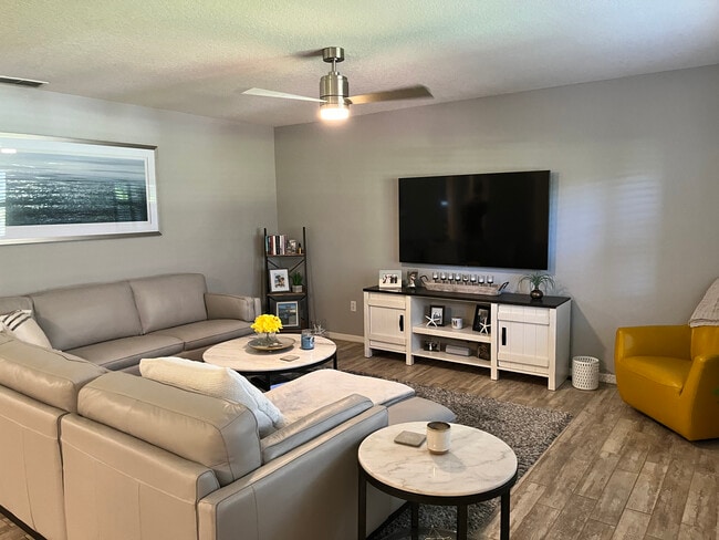 Den - 6150 Gulfport Blvd S Condo Unit #102
