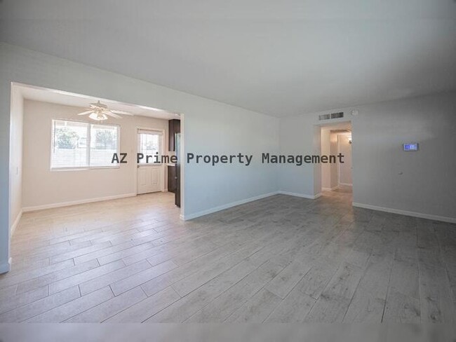 Photo - 6637 E Wilshire Dr