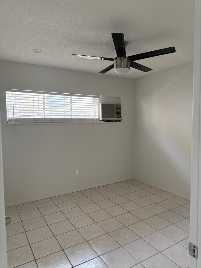 Photo - 141 Marguerita Ave Unit A