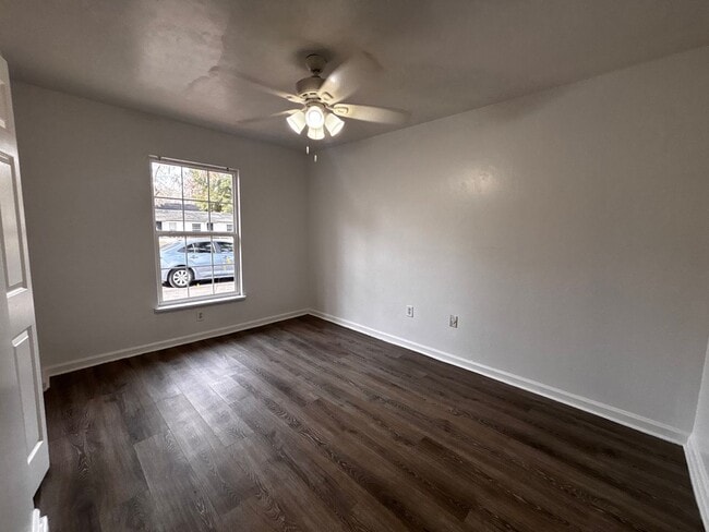 911 SW 59 Terrace Unit B