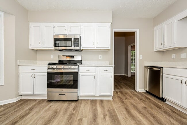 Photo - 8983 Habersham Dr