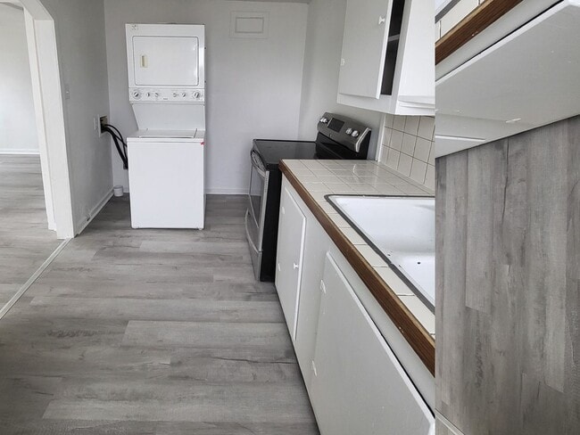 Photo - Updated 1 bedroom unit