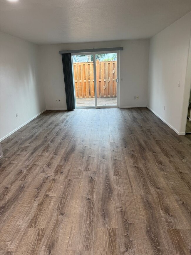 Photo - Available now!!! Beautiful Springfield Con...