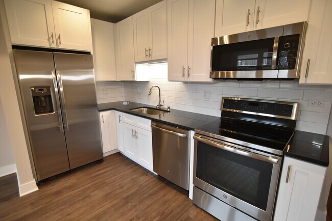 Photo - 3833 N Broadway Unit 722