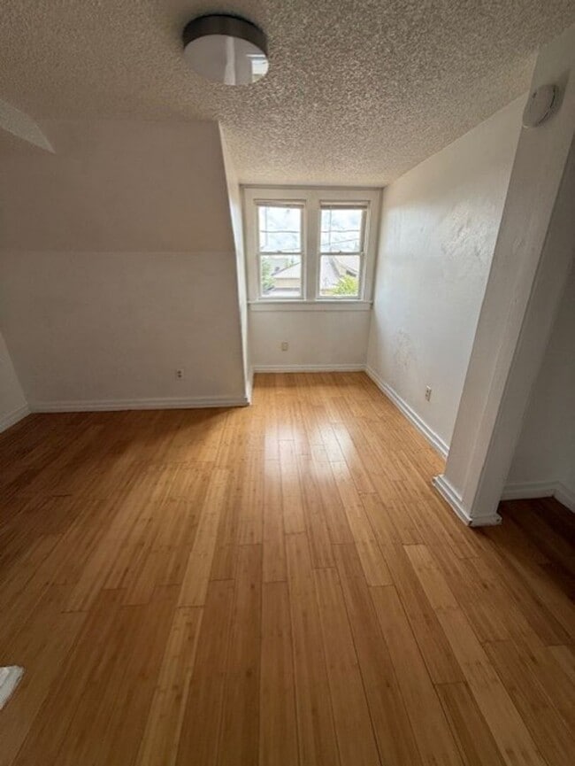 Photo - 1017 High St Unit Weatherford-PM-024-0231-1017 Apt 2