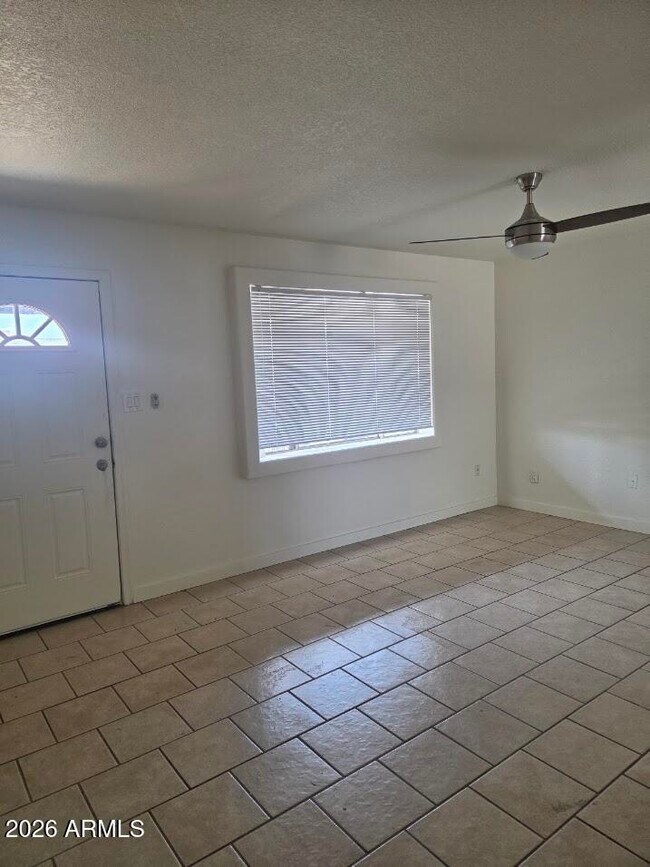 35 E Fairmont Dr