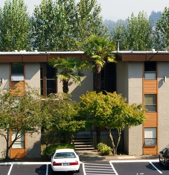 400 Rencliffe Apartments - 400 Rencliffe Apartments