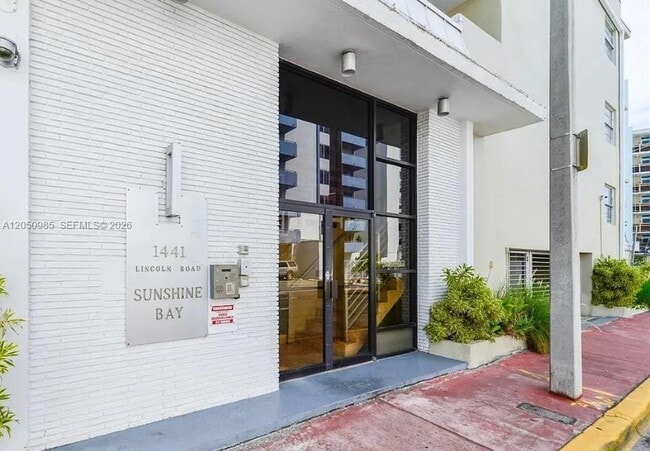 1441 Lincoln Rd Unit 214