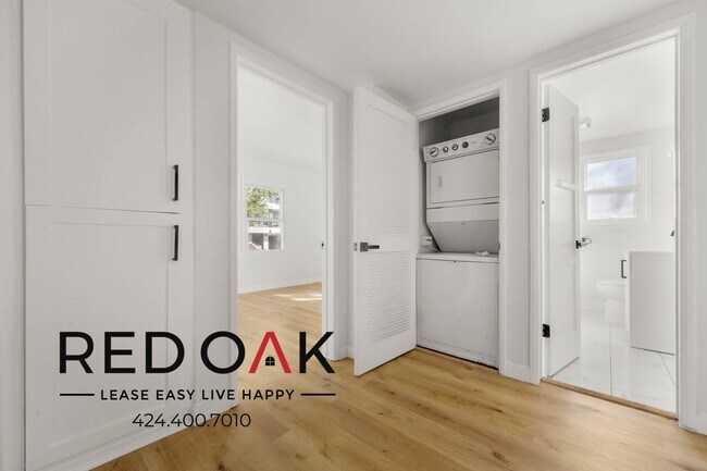 Photo - ~1 Month FREE~ Redone, Incredible Three Be... Unit 5877