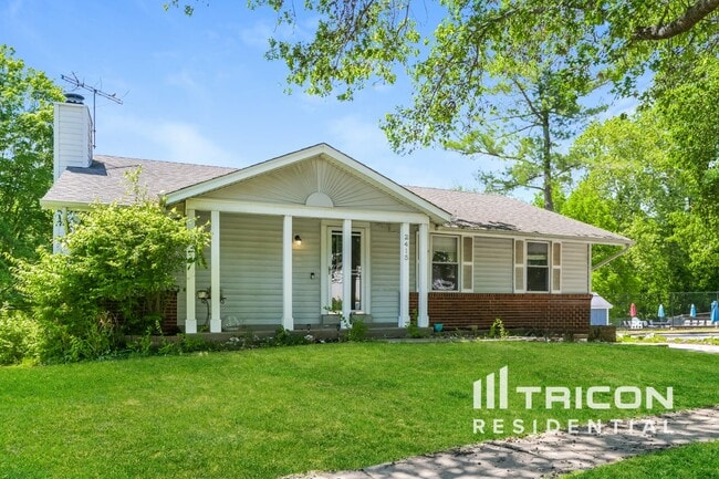 Building Photo - 2415 Sarthe Ct