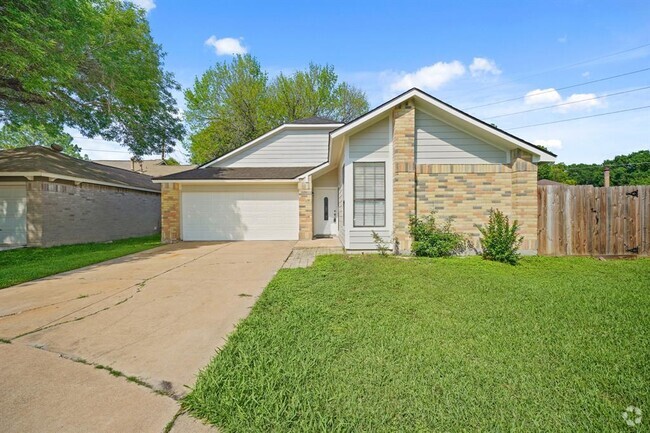 Building Photo - 8203 Woodland Willows Dr Rental