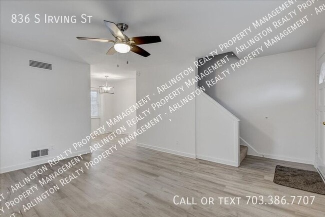 Photo - 836 S Irving St