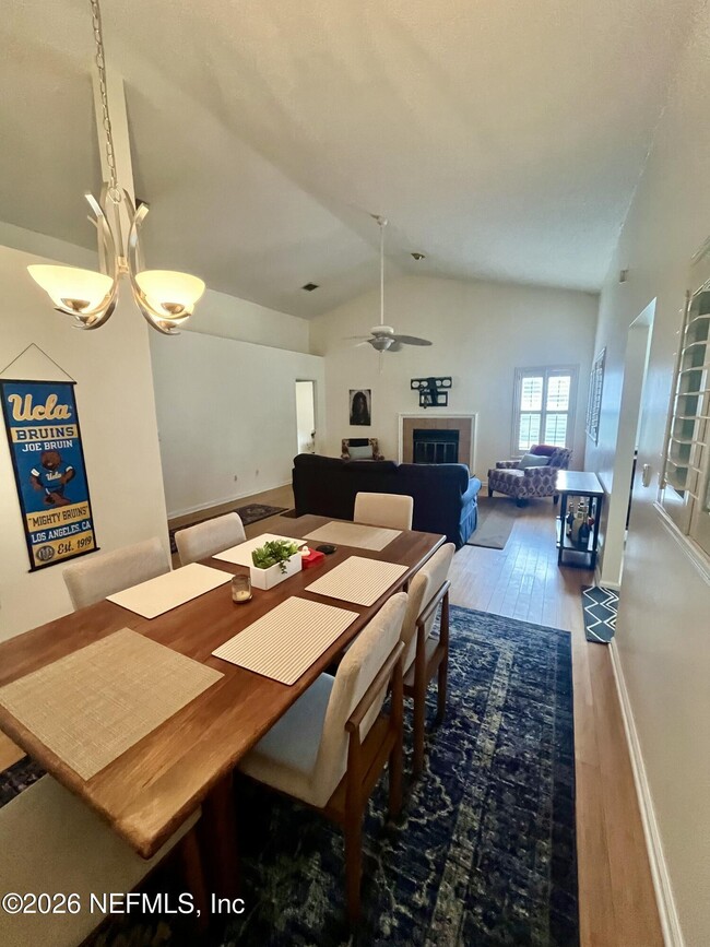 Photo - 212 Pheasant Run