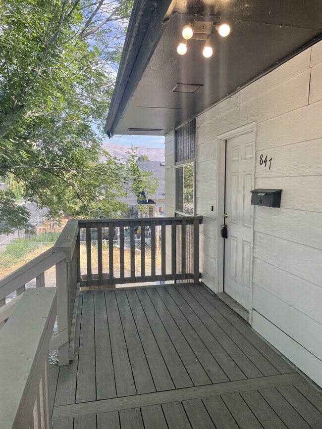 Photo - 847/849 3rd St. Unit 847