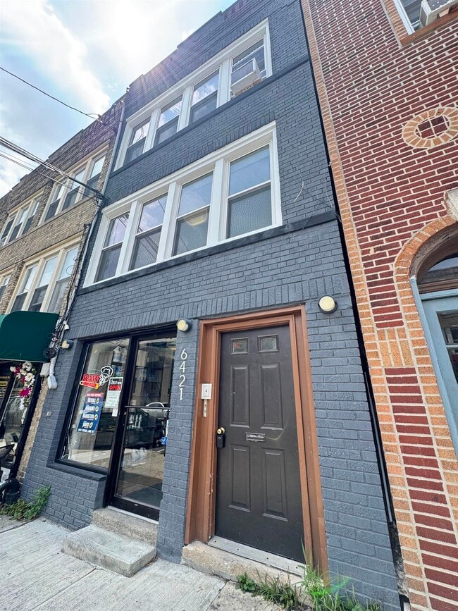 Building Photo - 6421 Hudson Ave Unit 2 Rental
