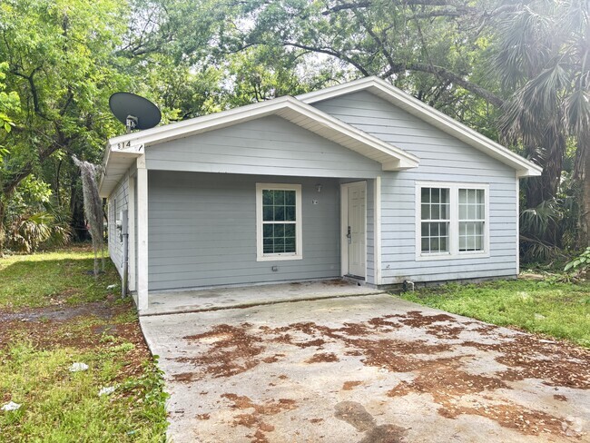 Building Photo - 914 W 19th St Rental