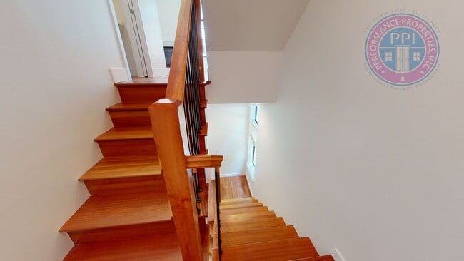 Photo - Riverfront Location, Luxury Townhome - End Corner Unit, Two En-Suites, Attached Garage