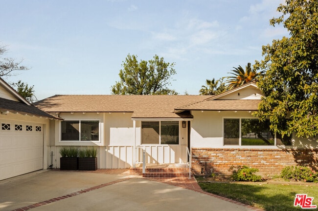 Photo - 23153 Gonzales Dr