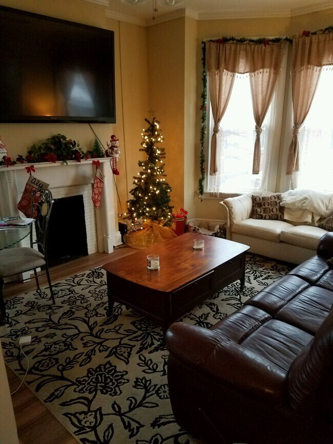 Photo - 222 Pleasant St Unit 3