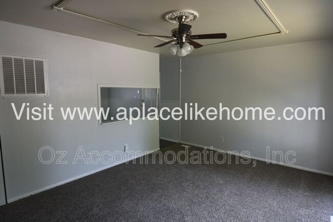 Photo - 5010 Valley Ln