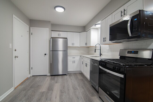 Photo - 3249 N Keeler Ave