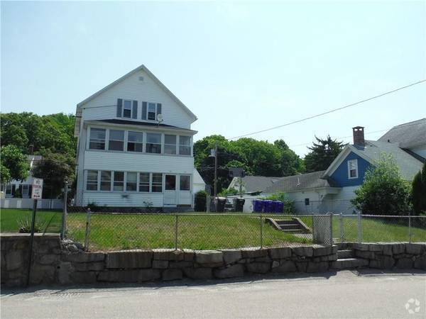 Building Photo - 23 Pleasant St Unit 1 Rental