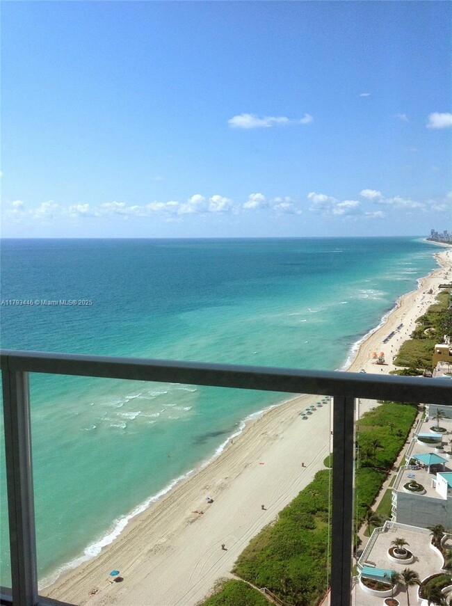 Photo - 16699 Collins Ave Unidad 2901 Rental