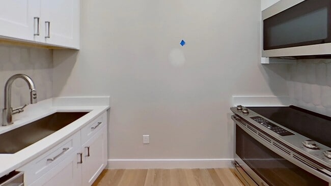 Photo - 104 Warren St