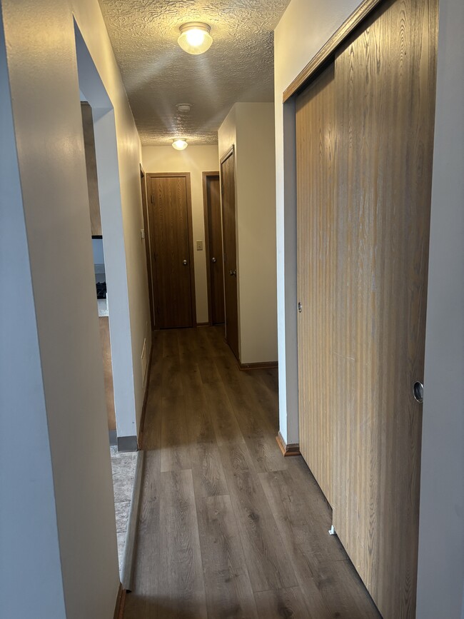 Building Photo - 2404 Deerfield Dr Unit 2404 Deerfield Drive