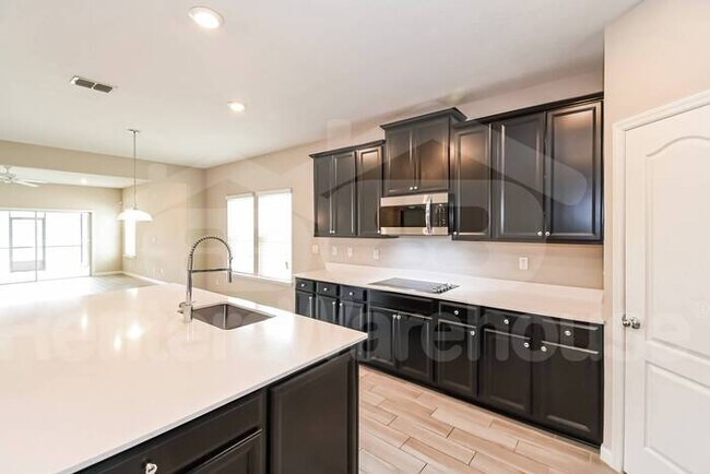 Photo - Beautiful home in Oakleaf Plantation