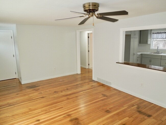 Photo - 75 7 Hills Rd