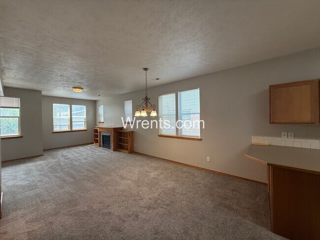 Photo - 425 W 14th Ave