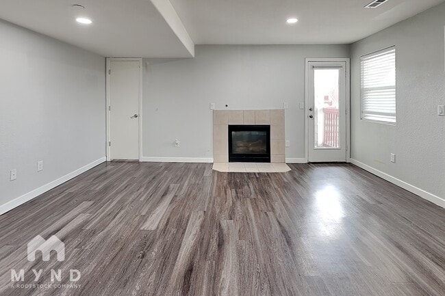 Building Photo - 970 S Dawson Way