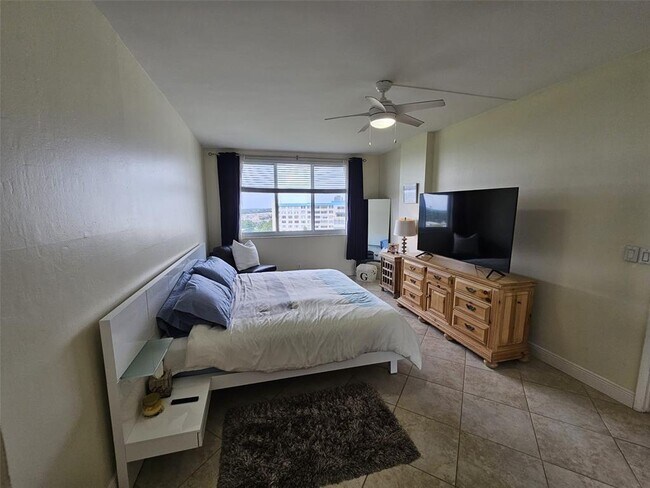 Photo - 4200 Hillcrest Dr Unit 1015