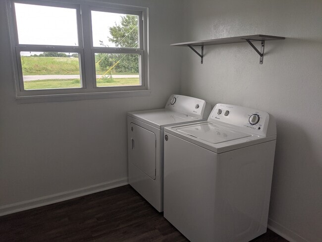 Photo - 4847 S Farm Rd 229