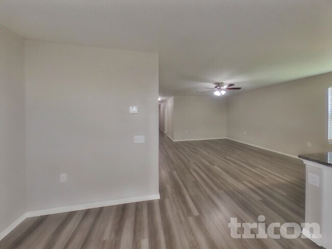 Photo - 6815 Hibiscus Falls